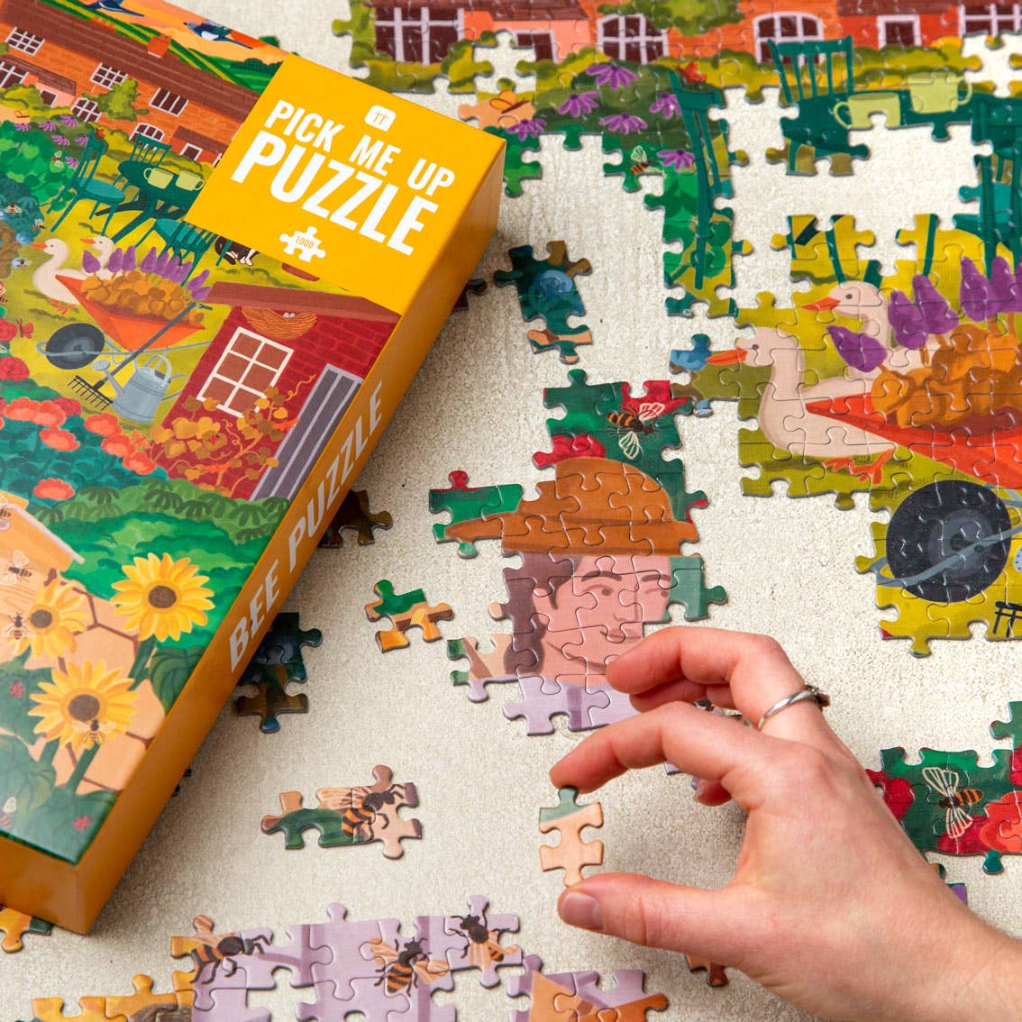 Bee Garden Puzzle | 1000 Pieces |